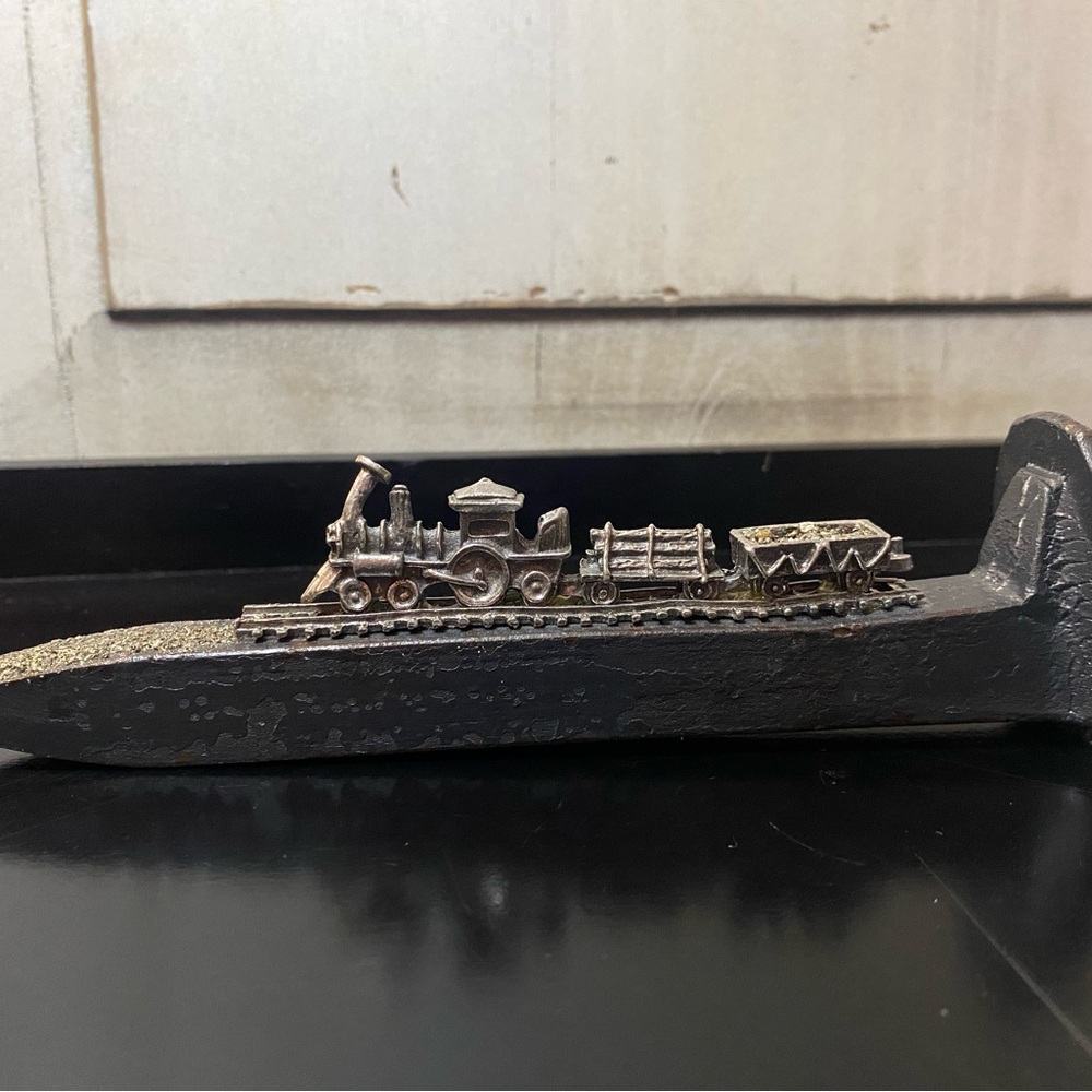 Decorative Train Cast Iron Paperweight - Black and Silver